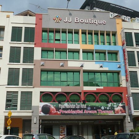 Jj Boutique Hotel - Damansara Perdana ペタリンジャヤ エクステリア 写真
